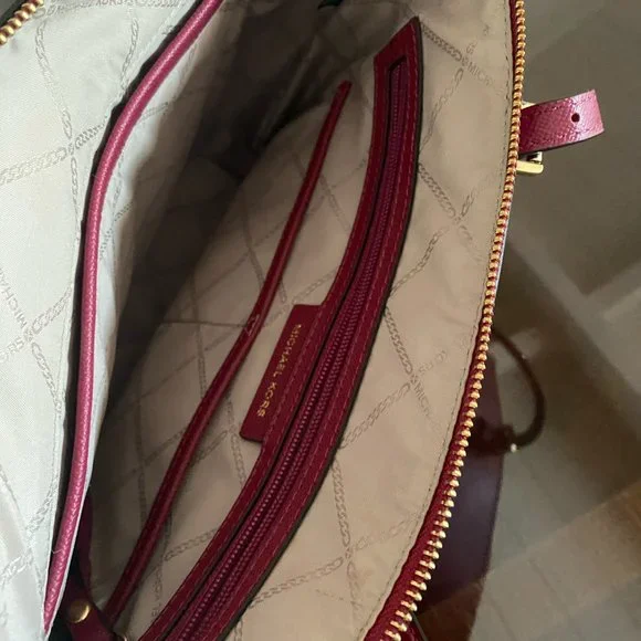 Michael Kors Signature Jet Set East West Top Zip Tote Red Leather Purse NWOT - Picture 7 of 8